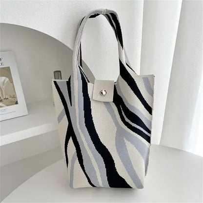 KNITTED HANDBAG