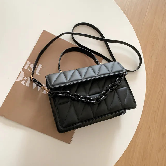CHAIN DECOR BAGS