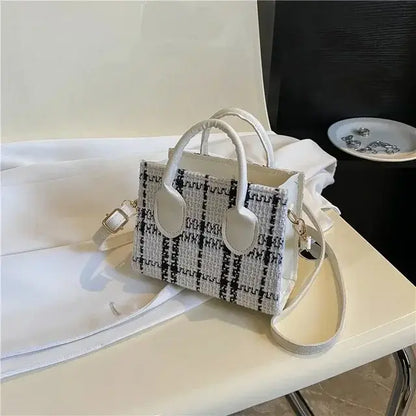 PATTERN CROSSBODY