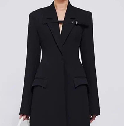 NOTCHED TRENCH COAT