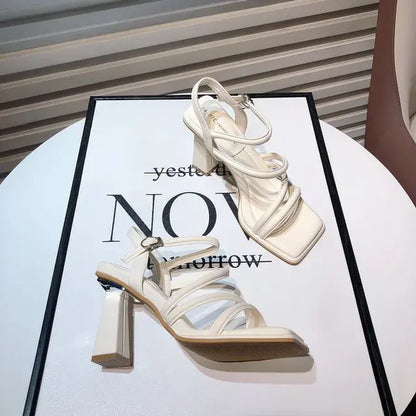 NARROW HEELS