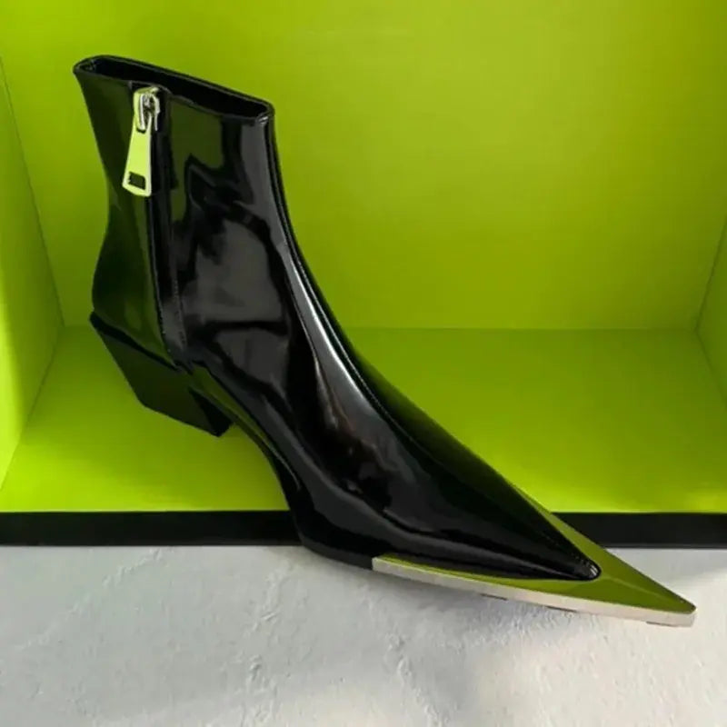 HIGH HEEL METAL