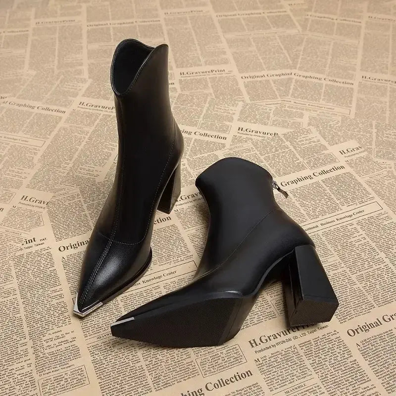 POINTED TOE ANKLE BOOTS