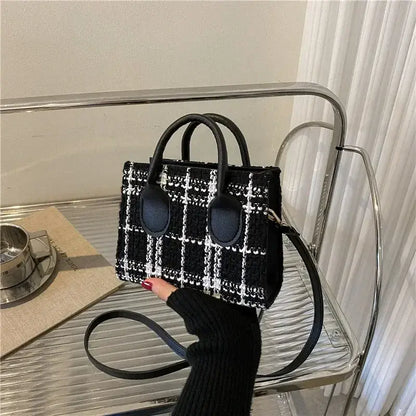 PATTERN CROSSBODY