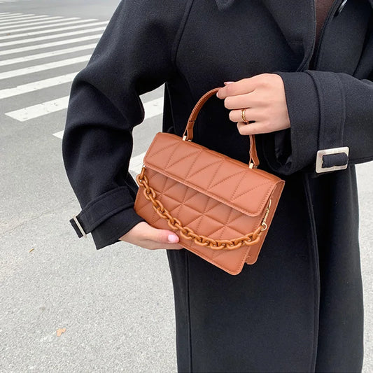 CHAIN DECOR BAGS